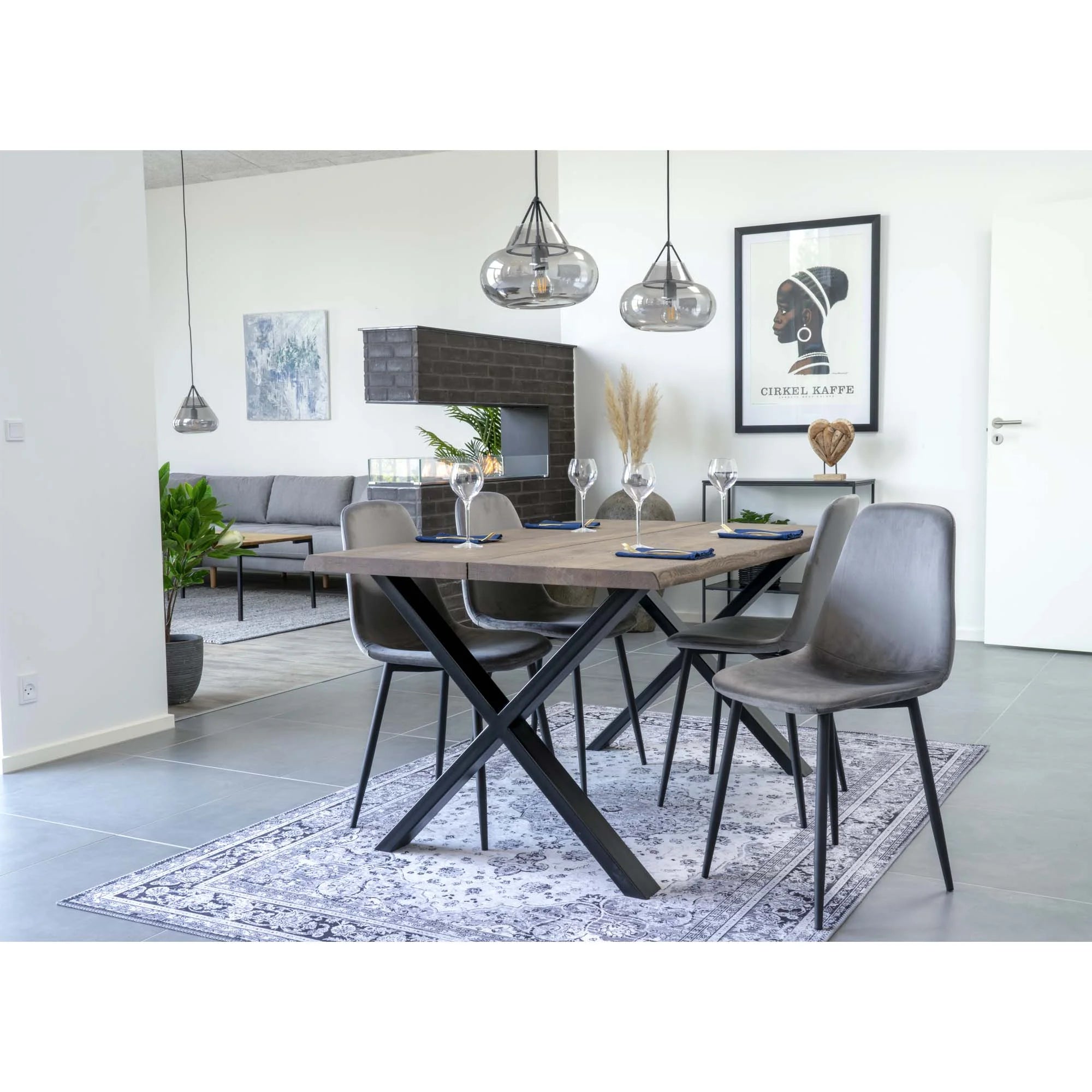 Matbord L140