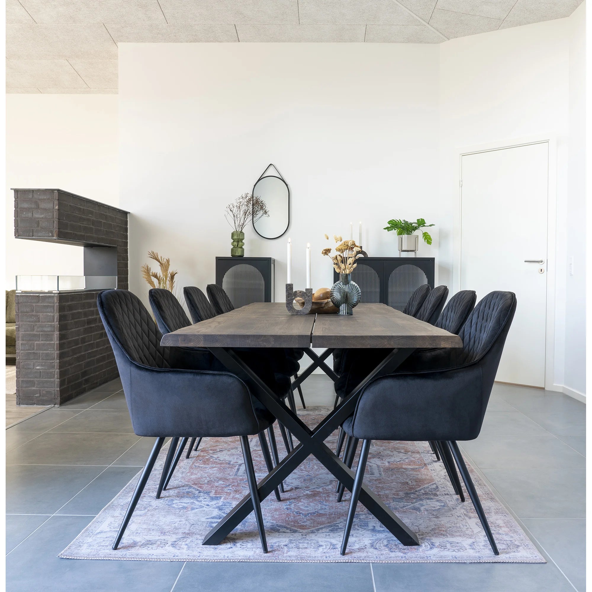 Matbord L240