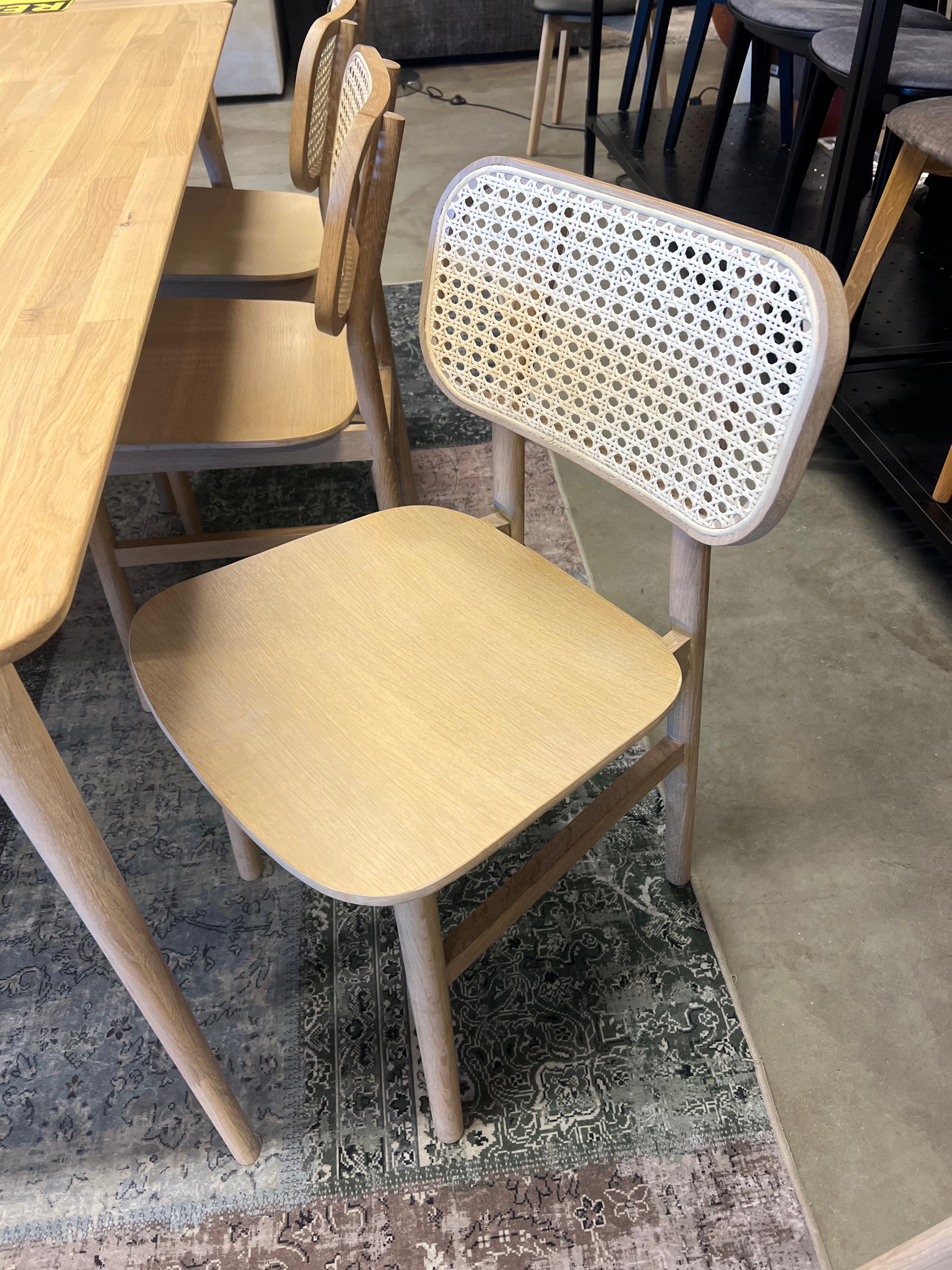 6x stolar - 1x matbord - 2x illägsskivor - Paketpris