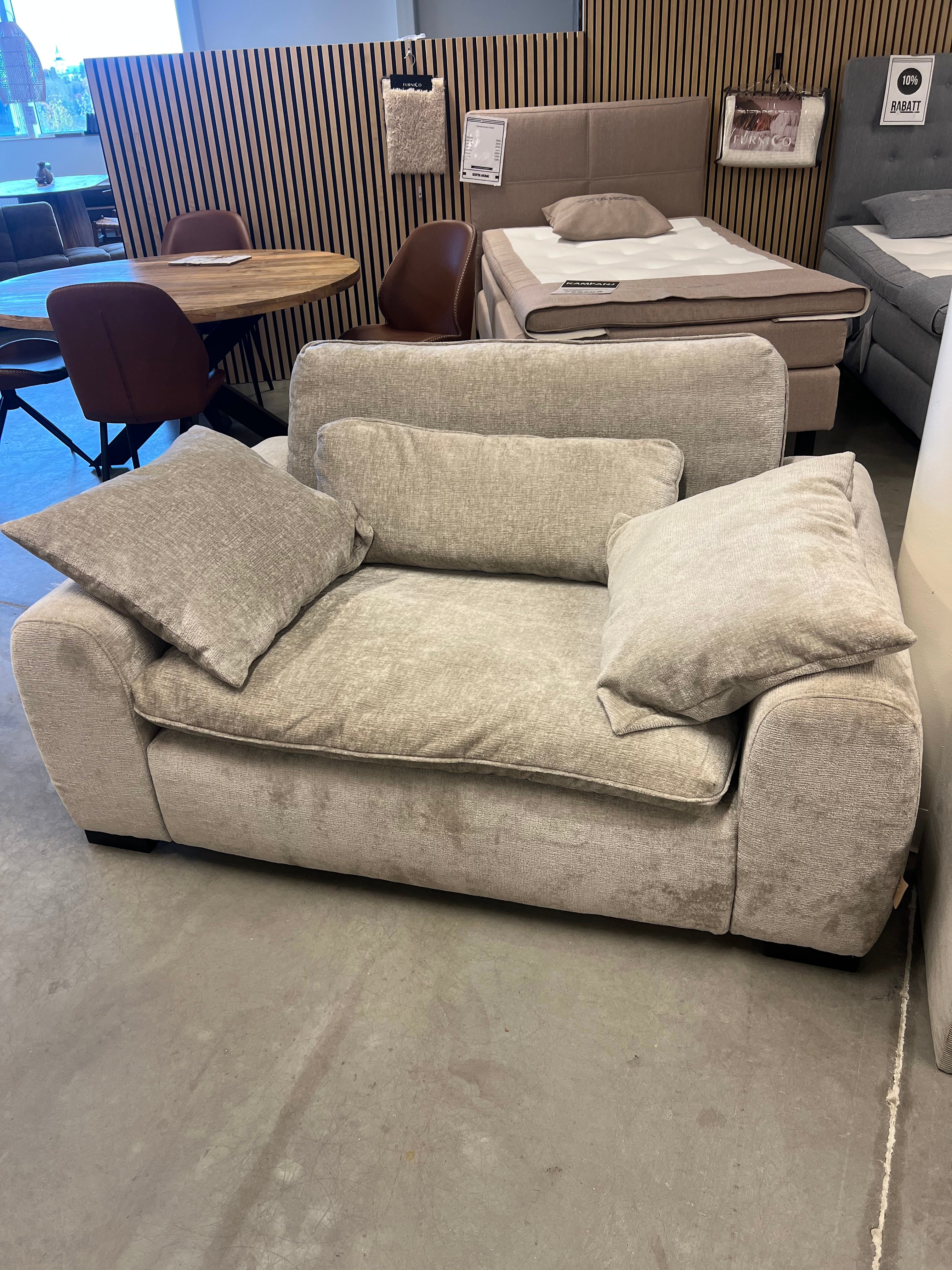 Loretti Loveseat fåtölj grå